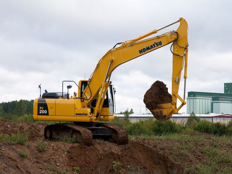 Аренда гусеничного экскаватора Komatsu PC220-7